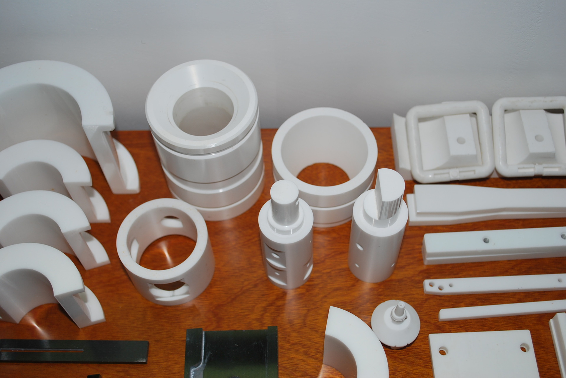 陶瓷工件防刮损测量方法，无损高精度完成尺寸测量|自动影像测量仪